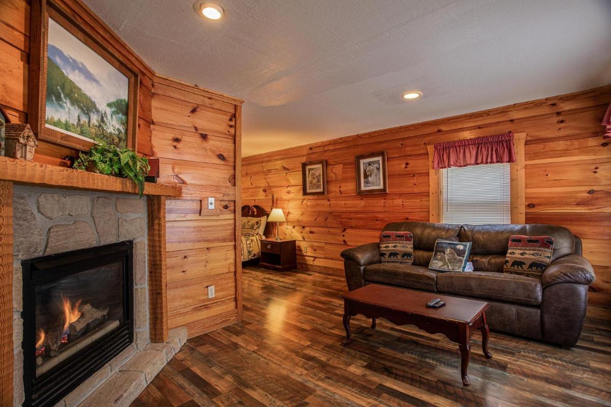 Popular attractions Area Nearby Property